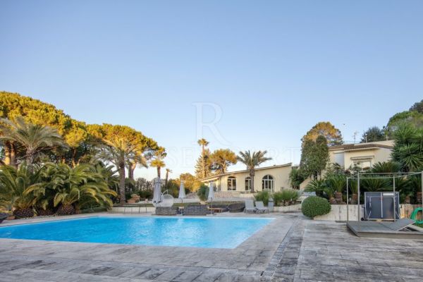 Villa heart of a landscaped natural parc - Mougins