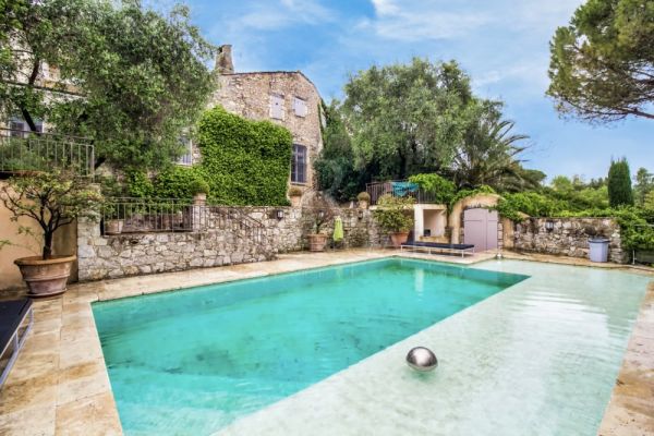 Picturesque ProvenÃ§al Bastide in Mougins