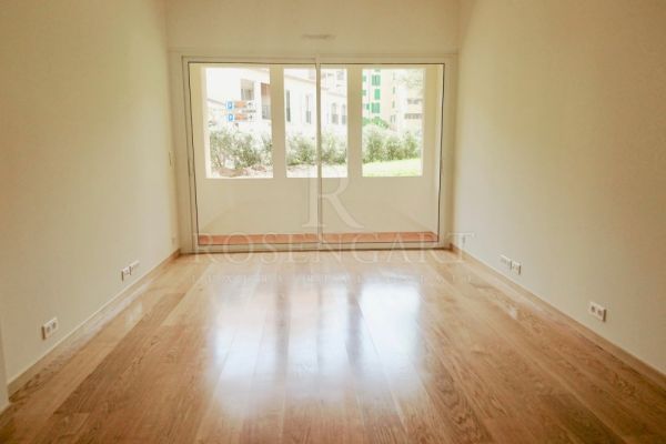 OPPORTUNITY - 2 Room Apartment Perfect Condition