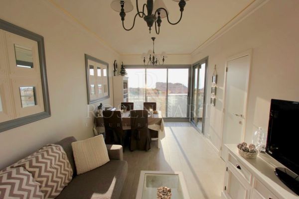 Elegant 2/3 Room Apartment with Sea View