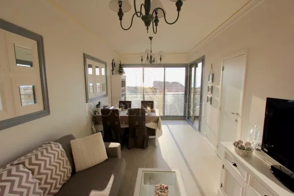 Elegant 2/3 Room Apartment with Sea View