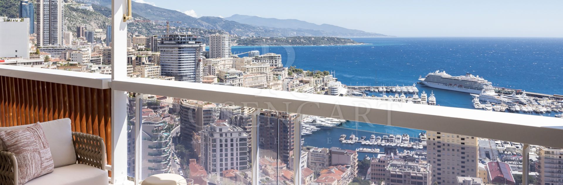 The Skyline Penthouse - Reminiscent of a Yacht